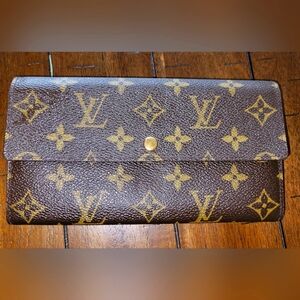 Vintage Authentic Pre-loves Louis Vuitton Monogram Wallet